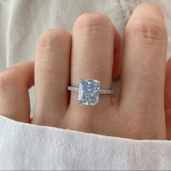 Silver Plated and Cubic Zirconia Ring, Engagement Ring - Picture 5 of 9